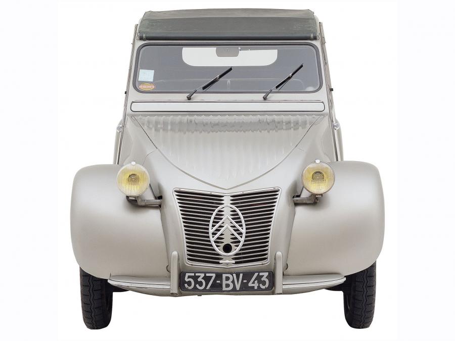  Citroen 2CV 1949 года  (фото 6 из 12)